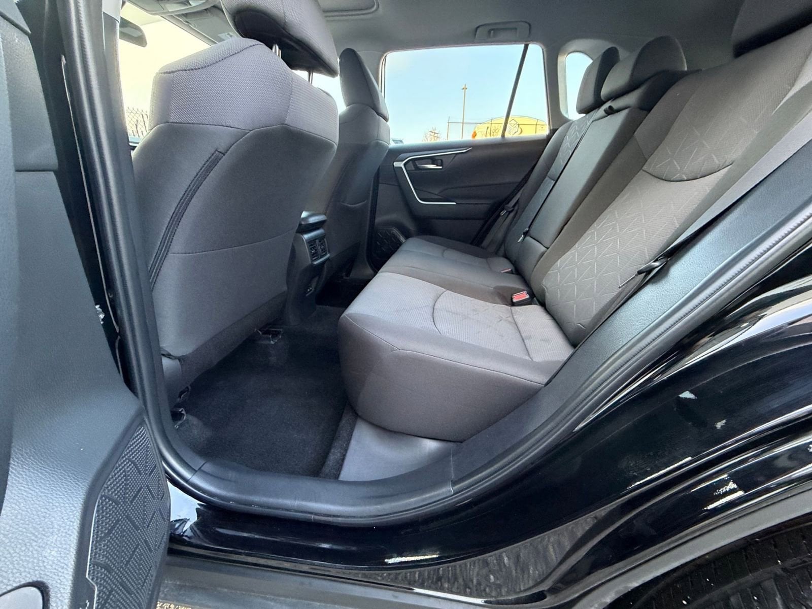 Thumbnail: 2025 Toyota RAV4 - 28