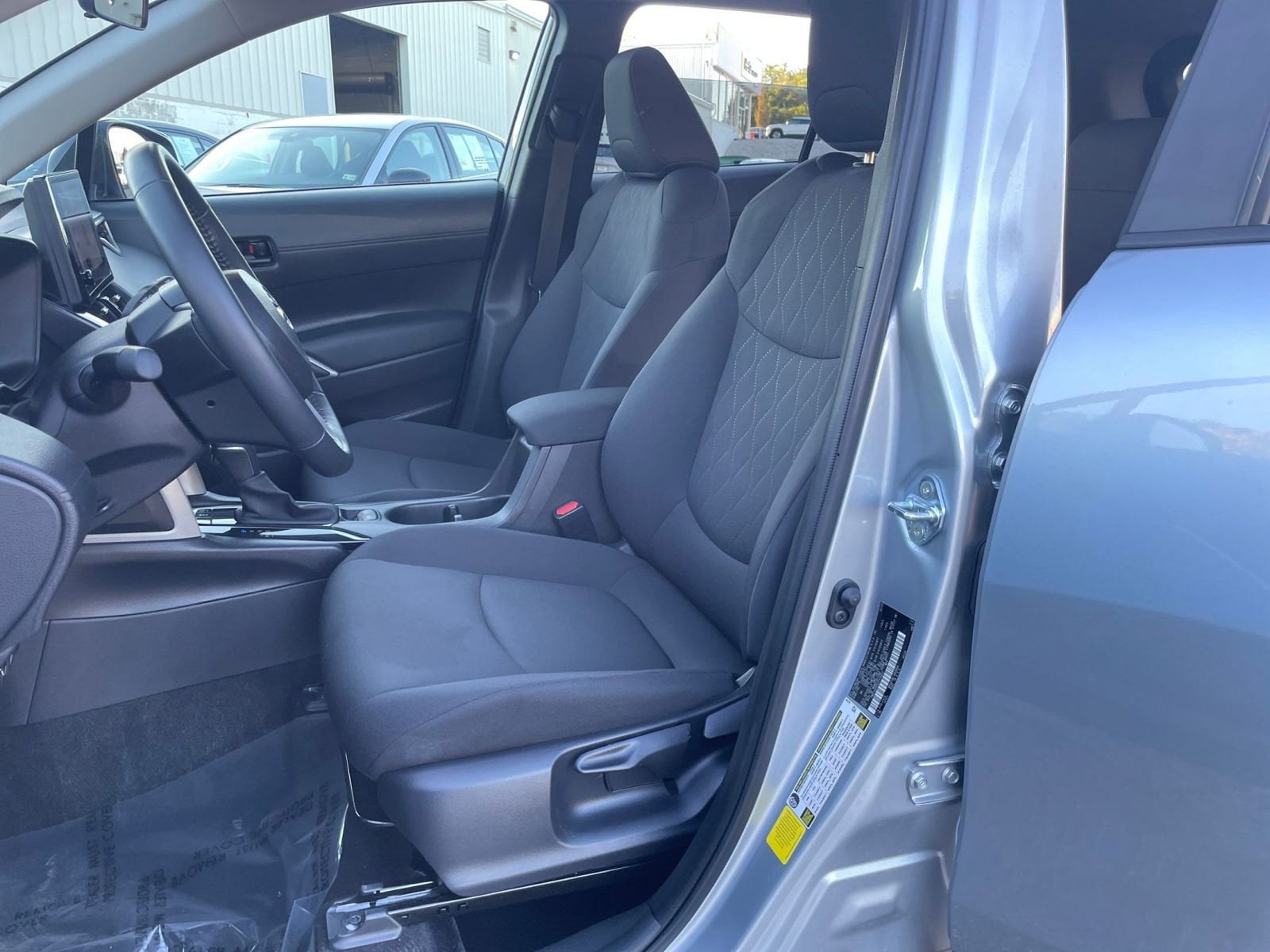 Thumbnail: 2025 Toyota Corolla Cross - 25