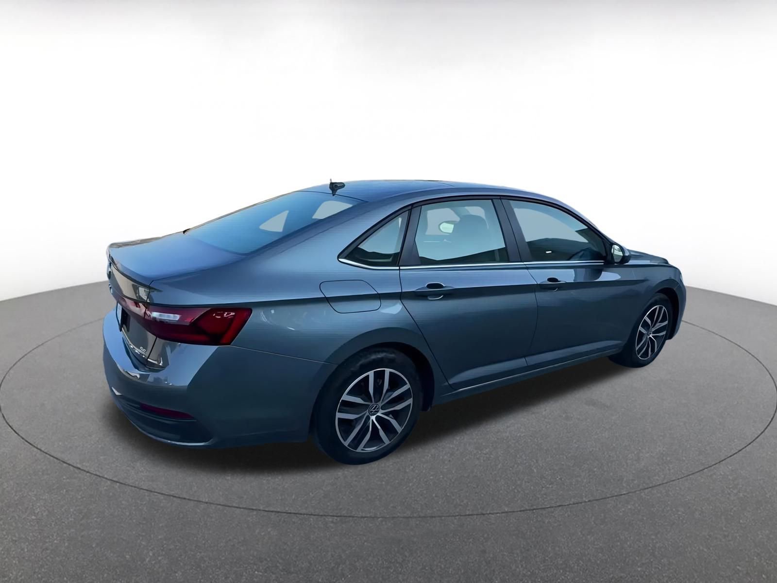 Thumbnail: 2025 Volkswagen Jetta - 15