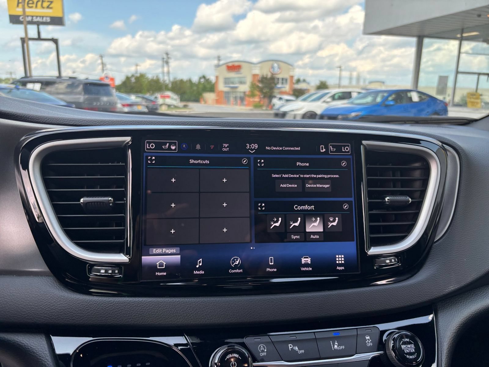 Thumbnail: 2025 Chrysler Pacifica - 20