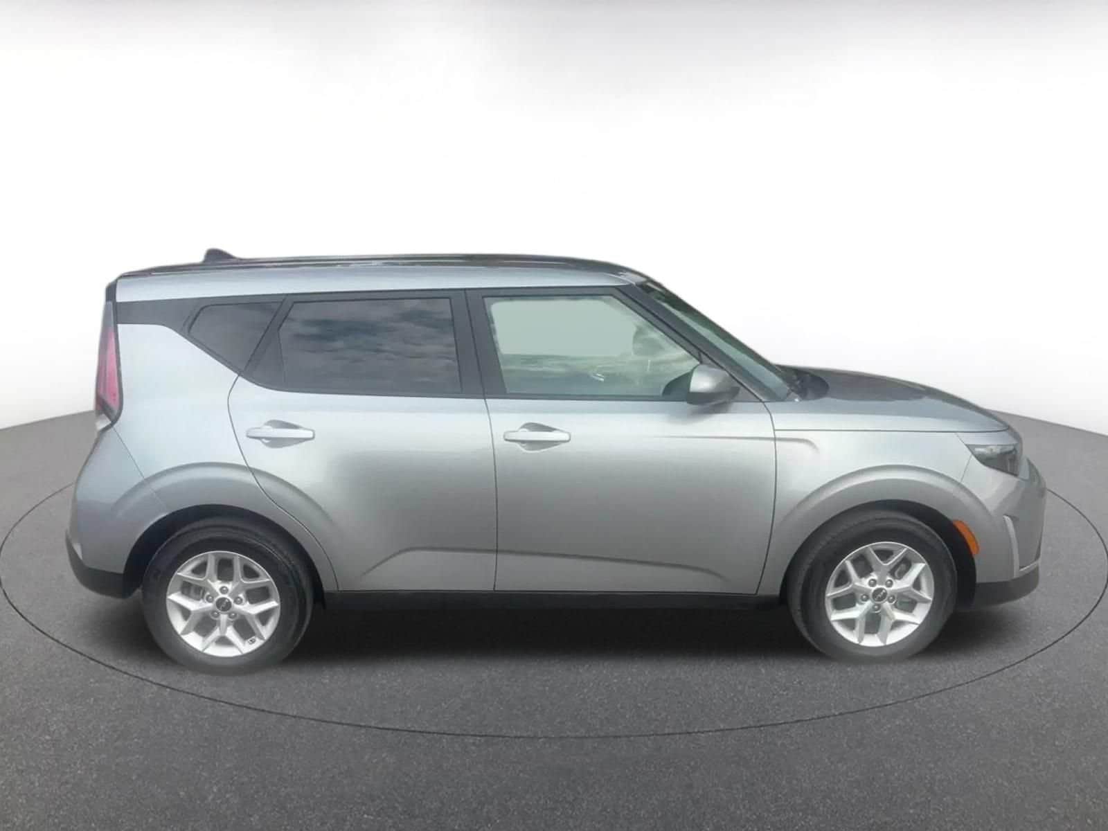 Thumbnail: 2025 Kia Soul - 15