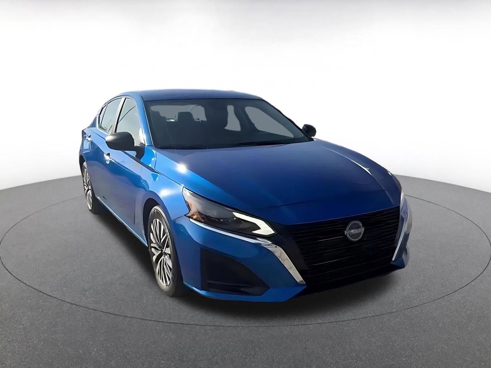 Thumbnail: 2025 Nissan Altima - 3