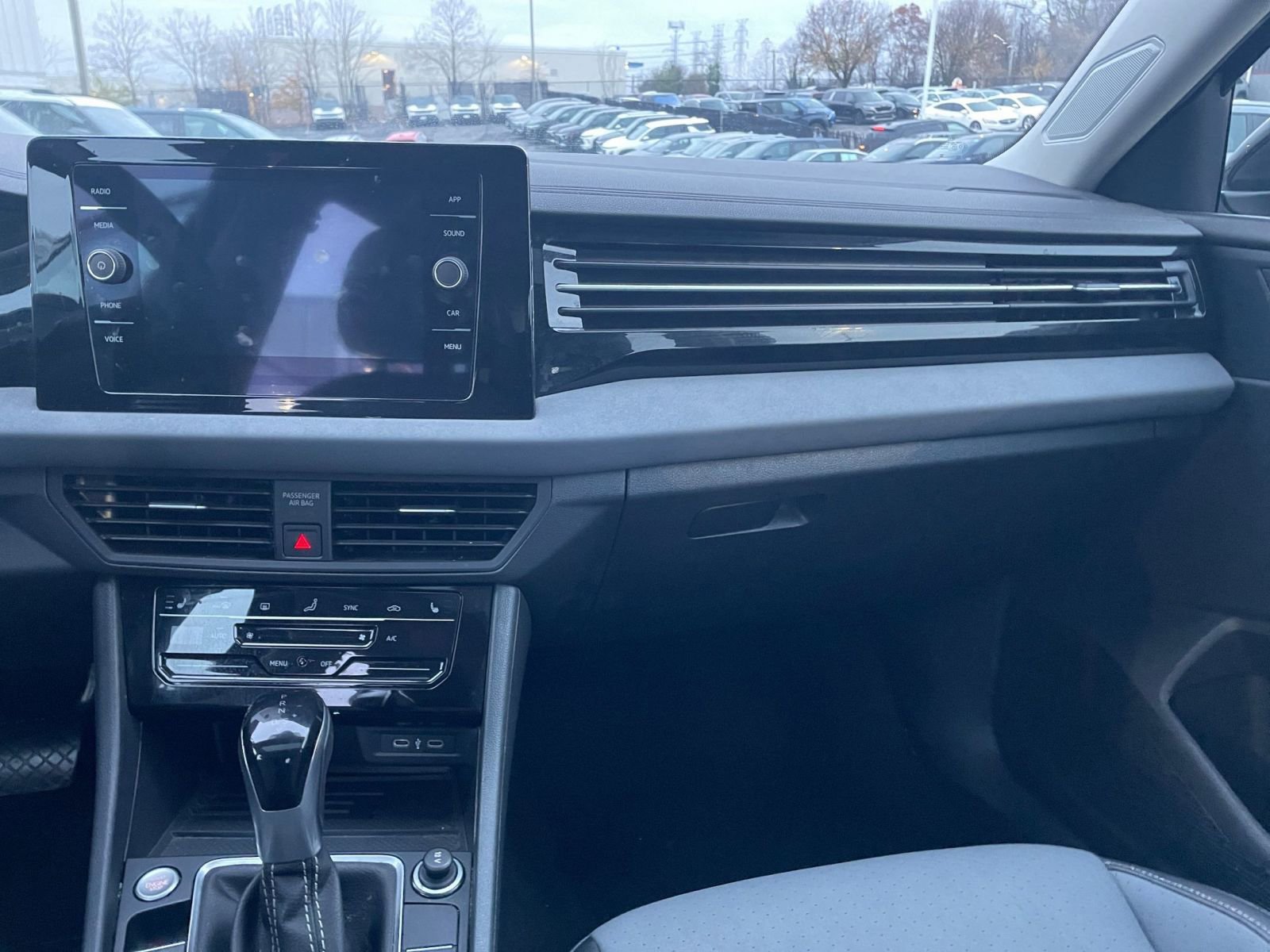 Thumbnail: 2025 Volkswagen Jetta - 35