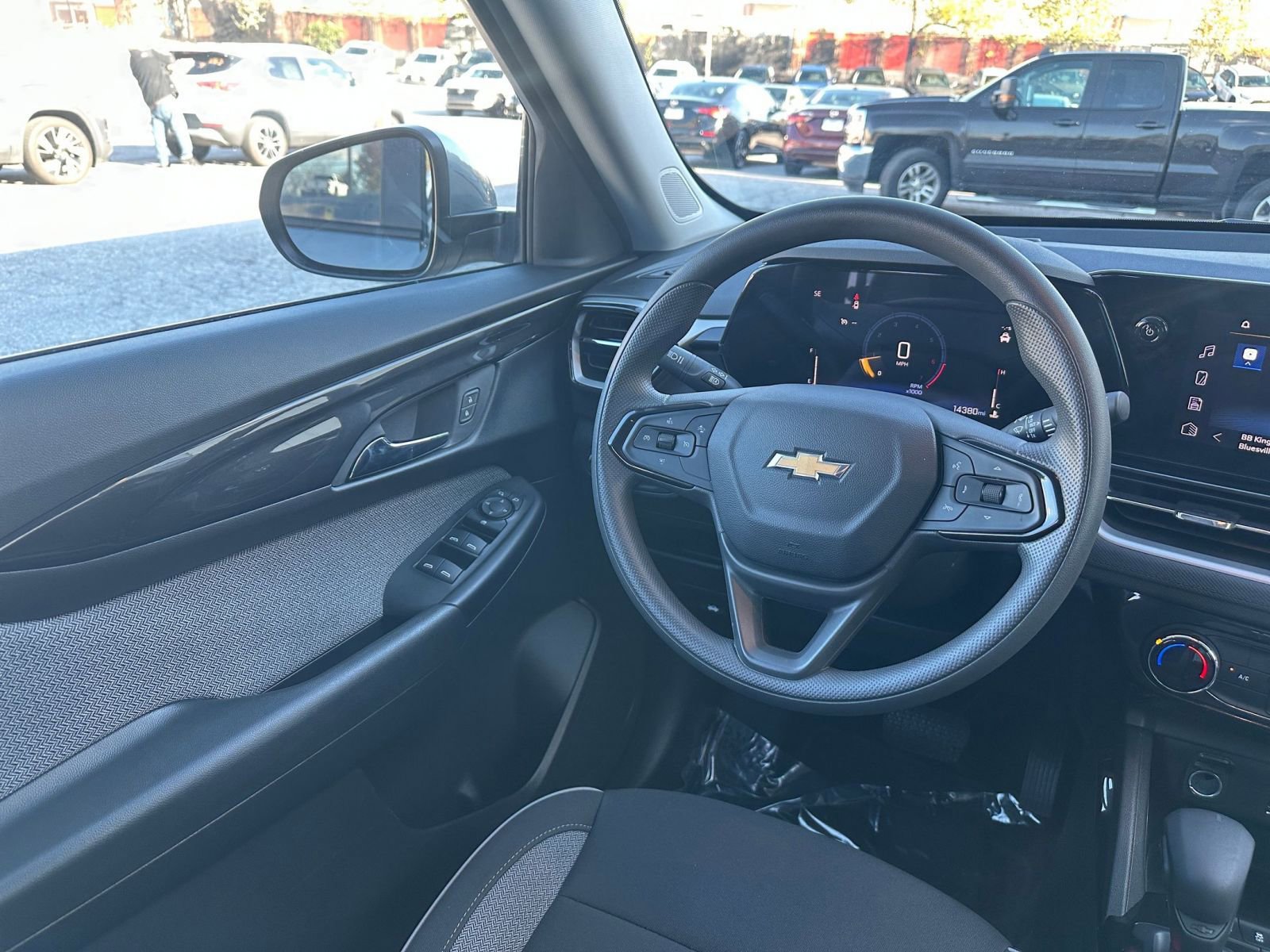 Thumbnail: 2025 Chevrolet TrailBlazer - 32