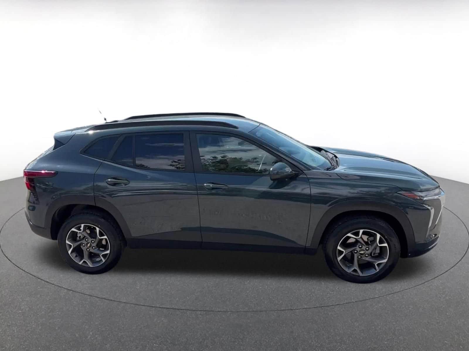 Thumbnail: 2025 Chevrolet Trax - 16
