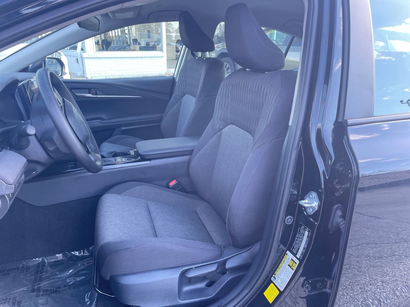 Thumbnail: 2025 Toyota Camry - 25