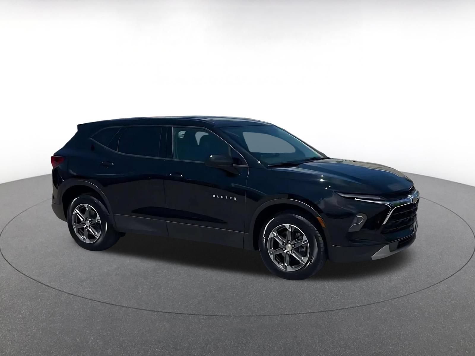 Thumbnail: 2025 Chevrolet Blazer - 2