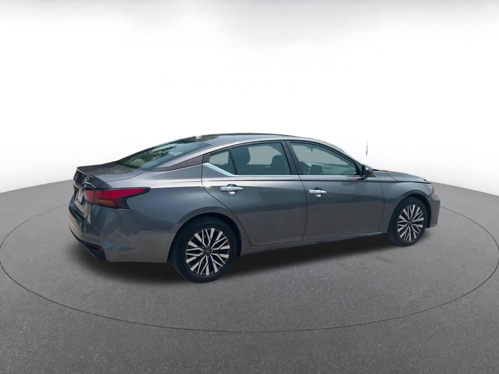 Thumbnail: 2025 Nissan Altima - 15