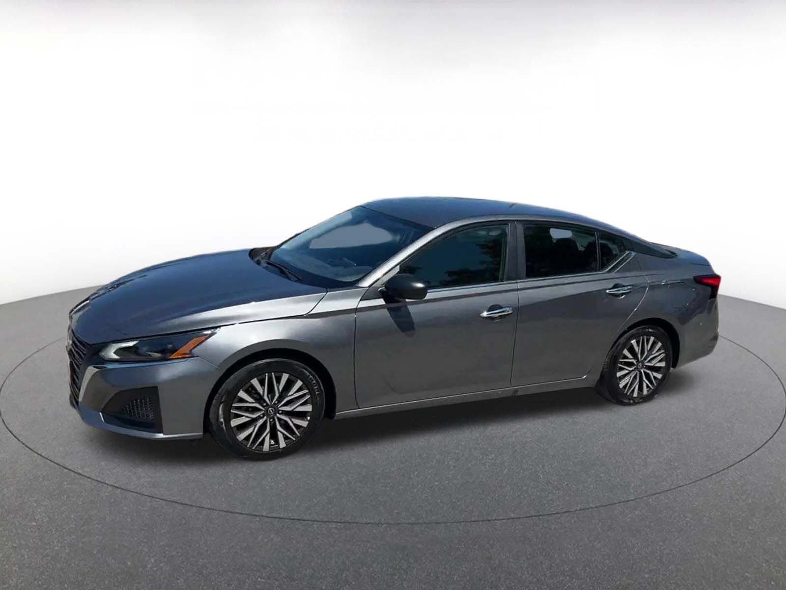 Thumbnail: 2025 Nissan Altima - 8