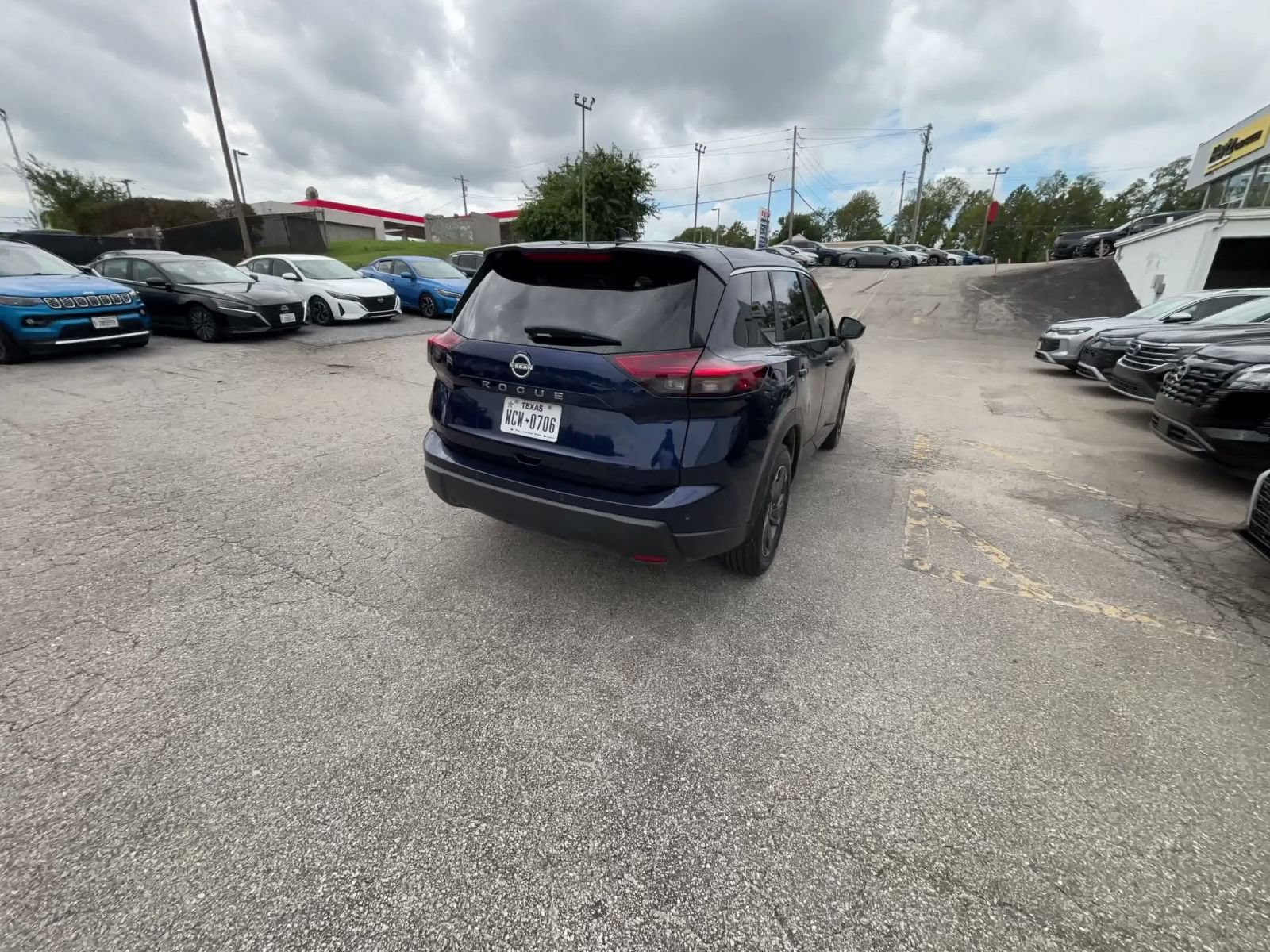 Thumbnail: 2025 Nissan Rogue - 13