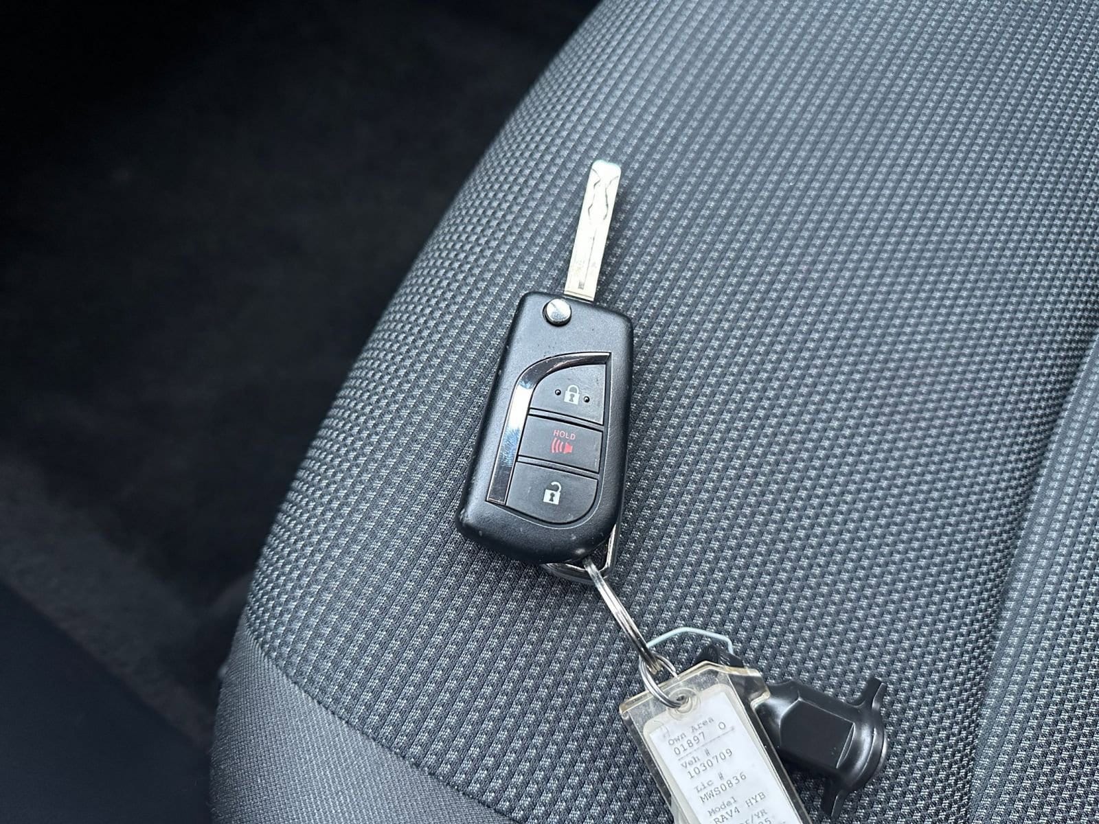 Thumbnail: 2025 Toyota RAV4 - 22