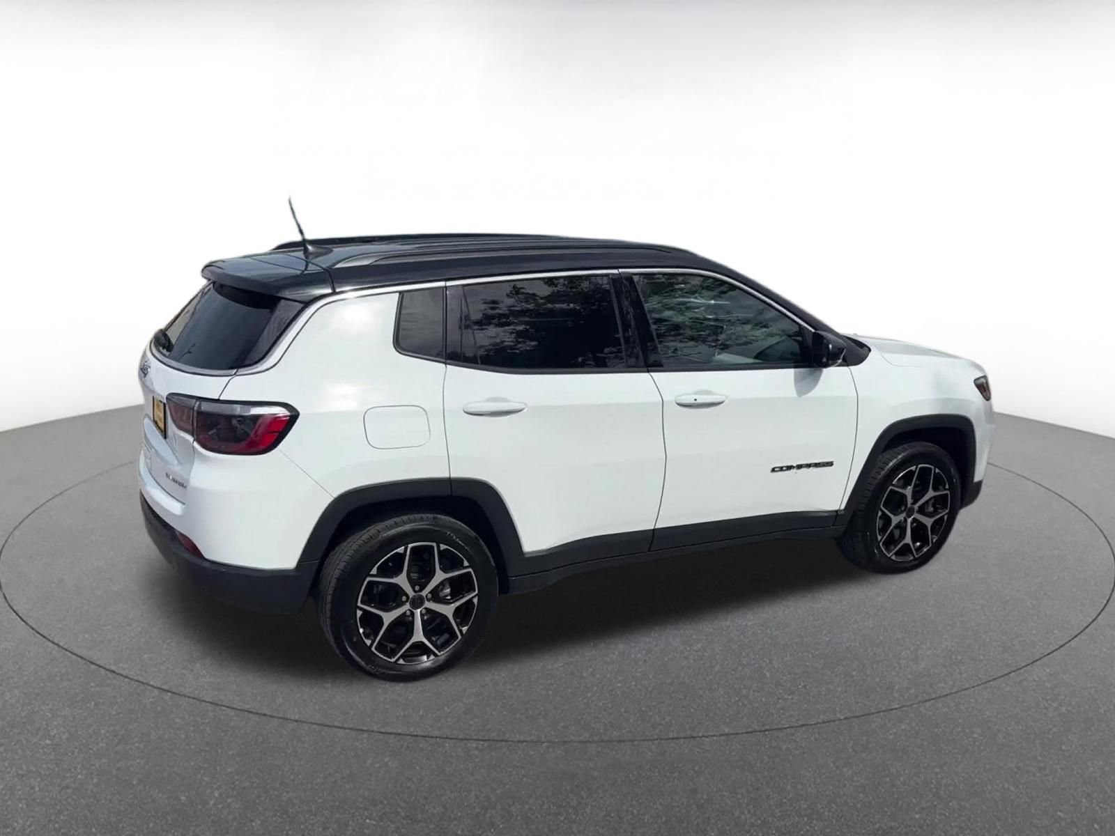 Thumbnail: 2025 Jeep Compass - 14