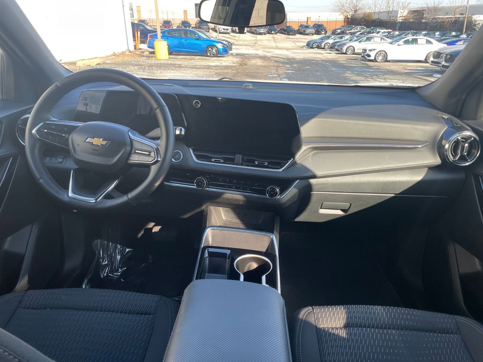 Thumbnail: 2025 Chevrolet Equinox - 32