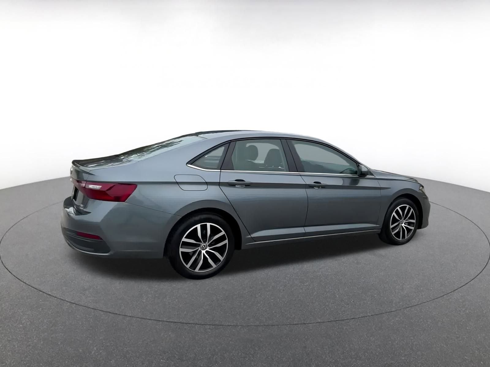 Thumbnail: 2025 Volkswagen Jetta - 15