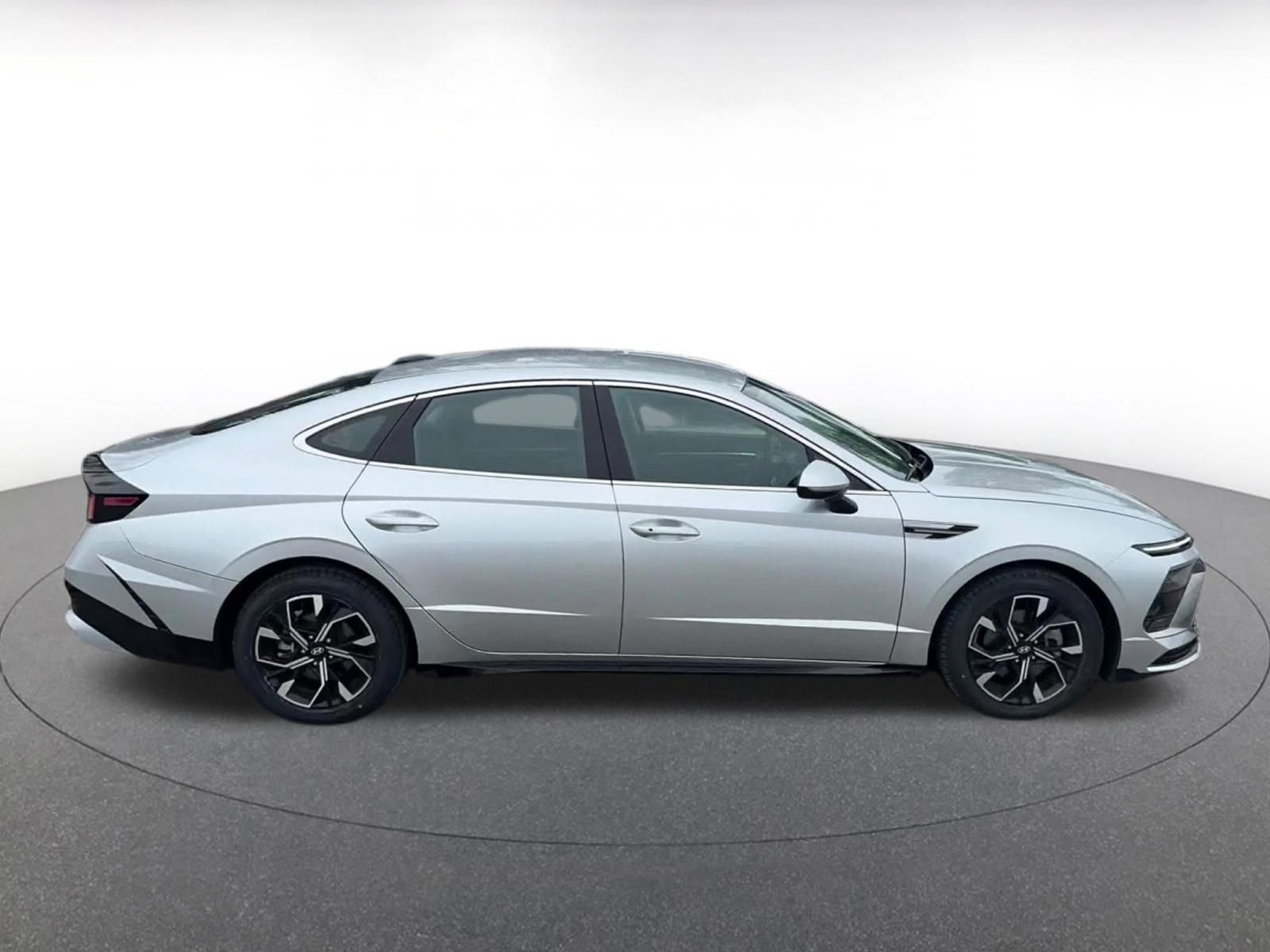 Thumbnail: 2025 Hyundai Sonata - 16