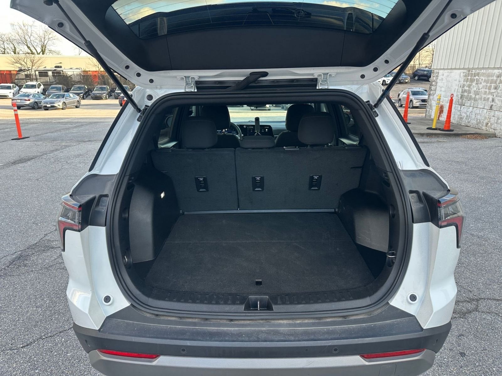 Thumbnail: 2025 Chevrolet Equinox - 30