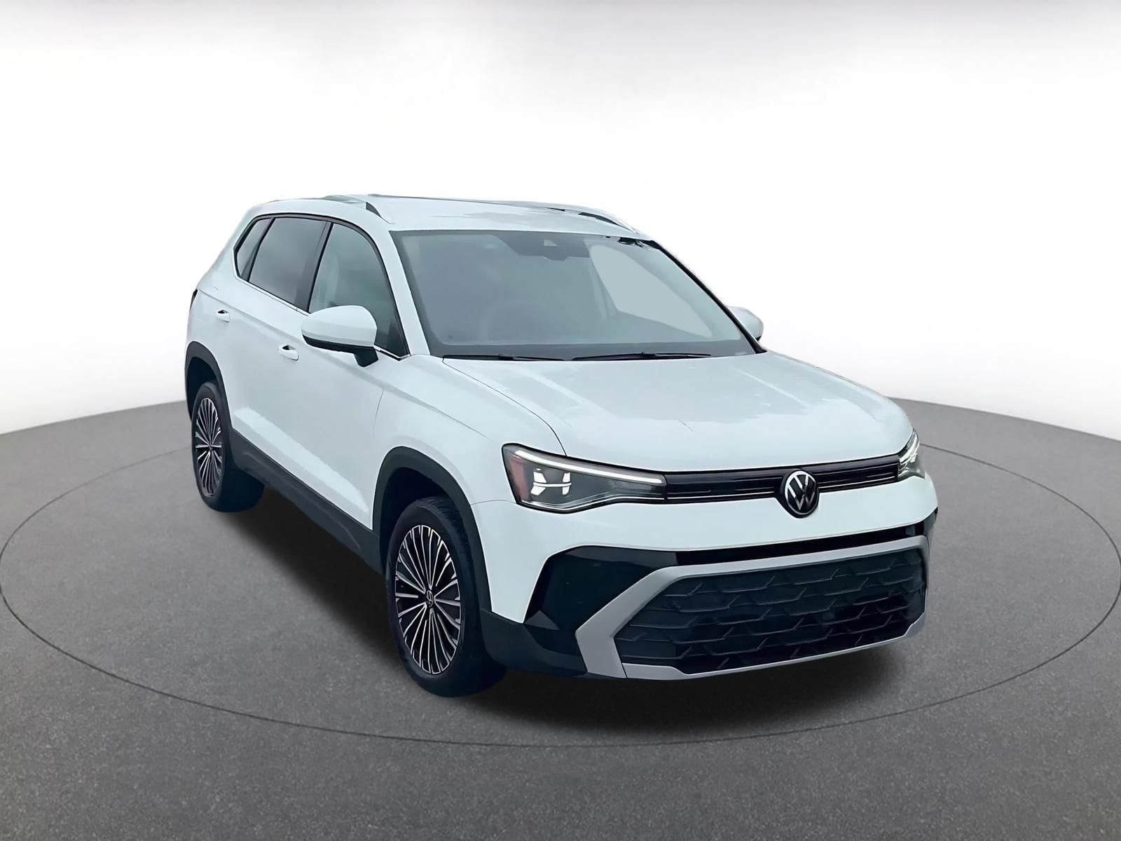 Thumbnail: 2026 Volkswagen Taos - 3