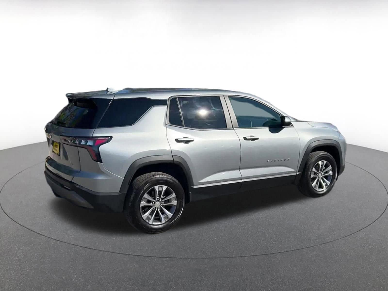 Thumbnail: 2025 Chevrolet Equinox - 15
