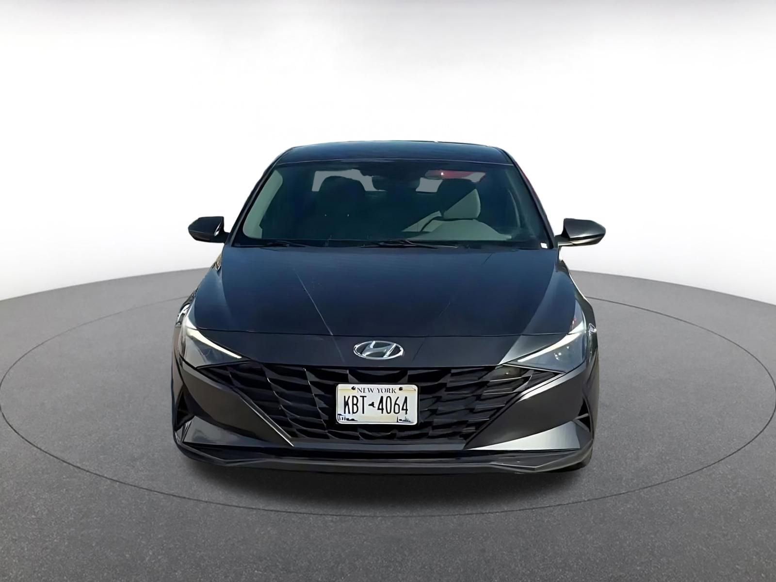 Thumbnail: 2023 Hyundai Elantra - 3