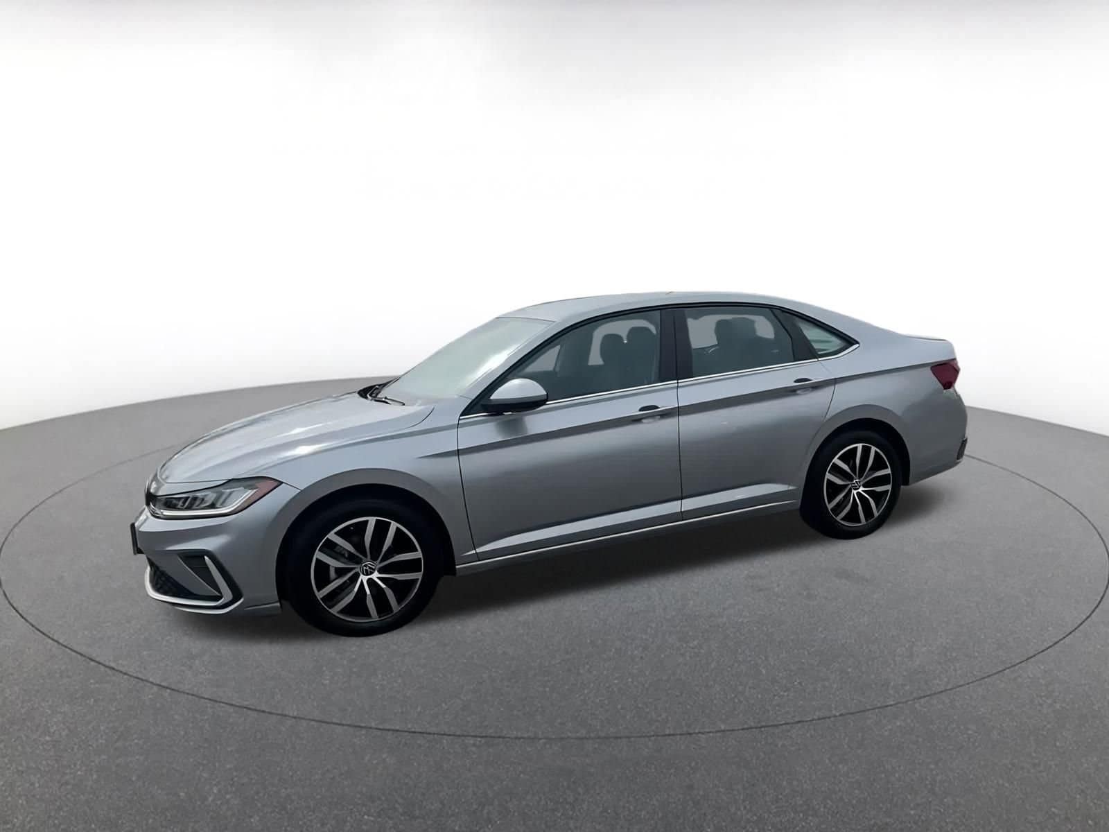 Thumbnail: 2025 Volkswagen Jetta - 4