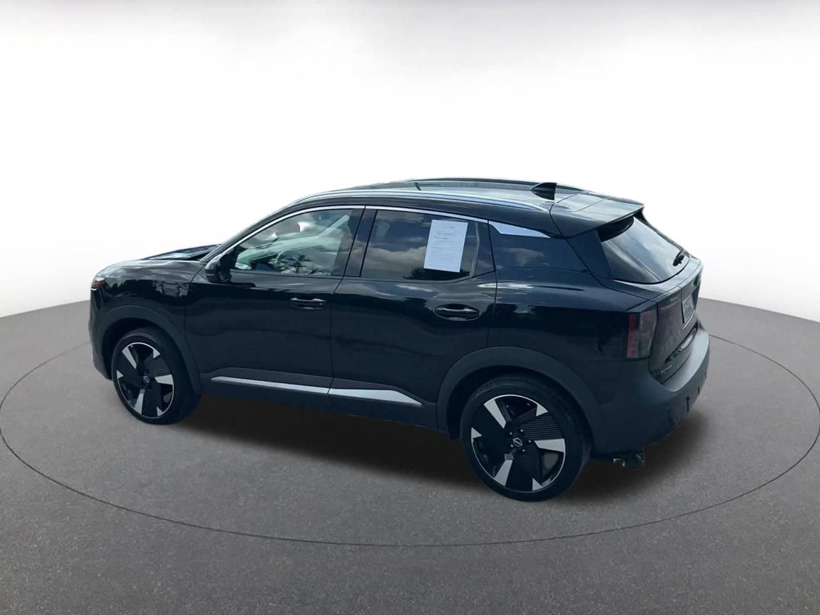 Thumbnail: 2026 Nissan Kicks - 9