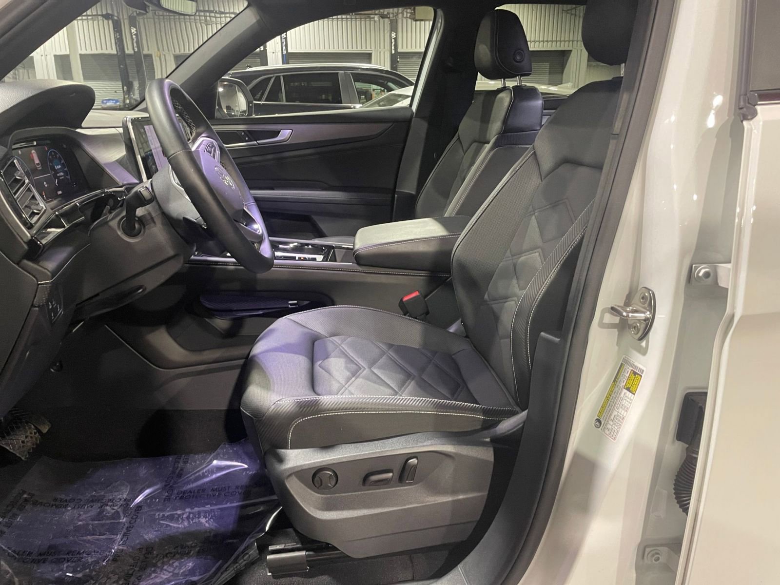 Thumbnail: 2025 Volkswagen Atlas - 27