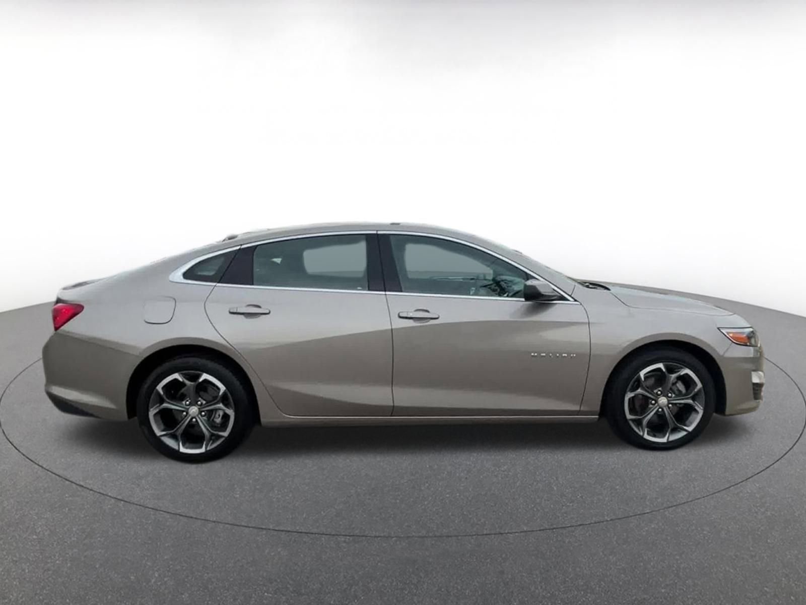 Thumbnail: 2023 Chevrolet Malibu - 16