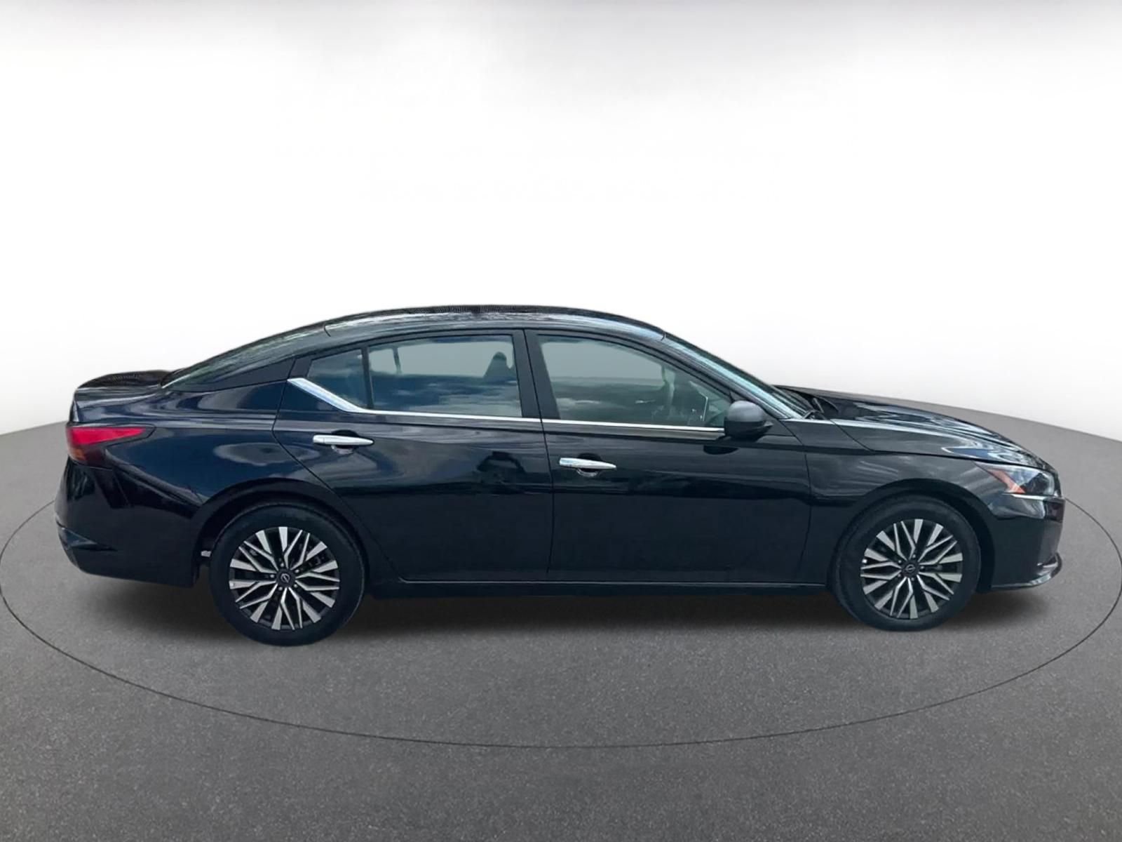 Thumbnail: 2025 Nissan Altima - 16