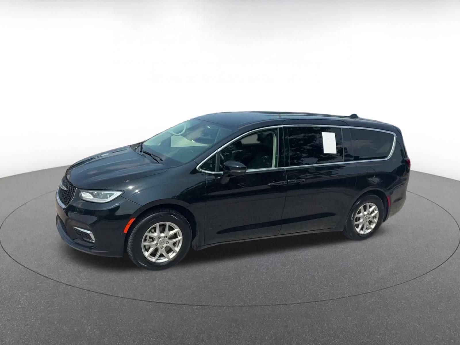 Thumbnail: 2024 Chrysler Pacifica - 7