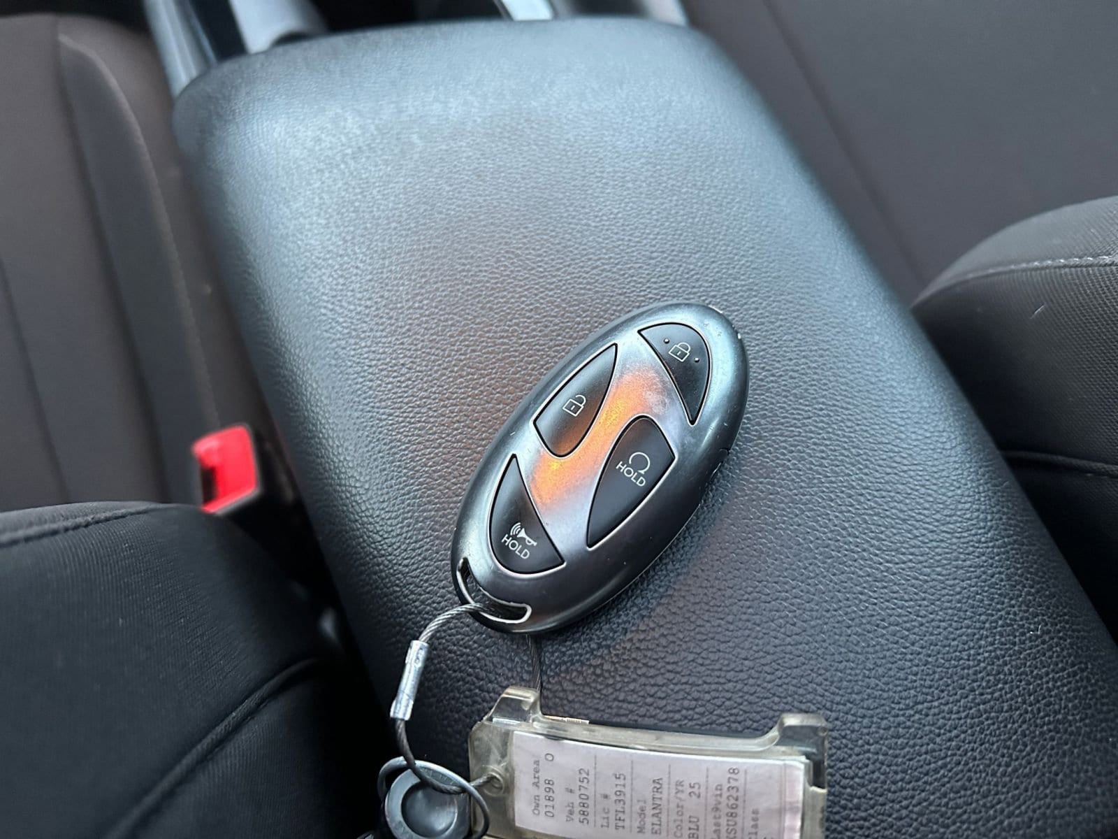 Thumbnail: 2025 Hyundai Elantra - 22