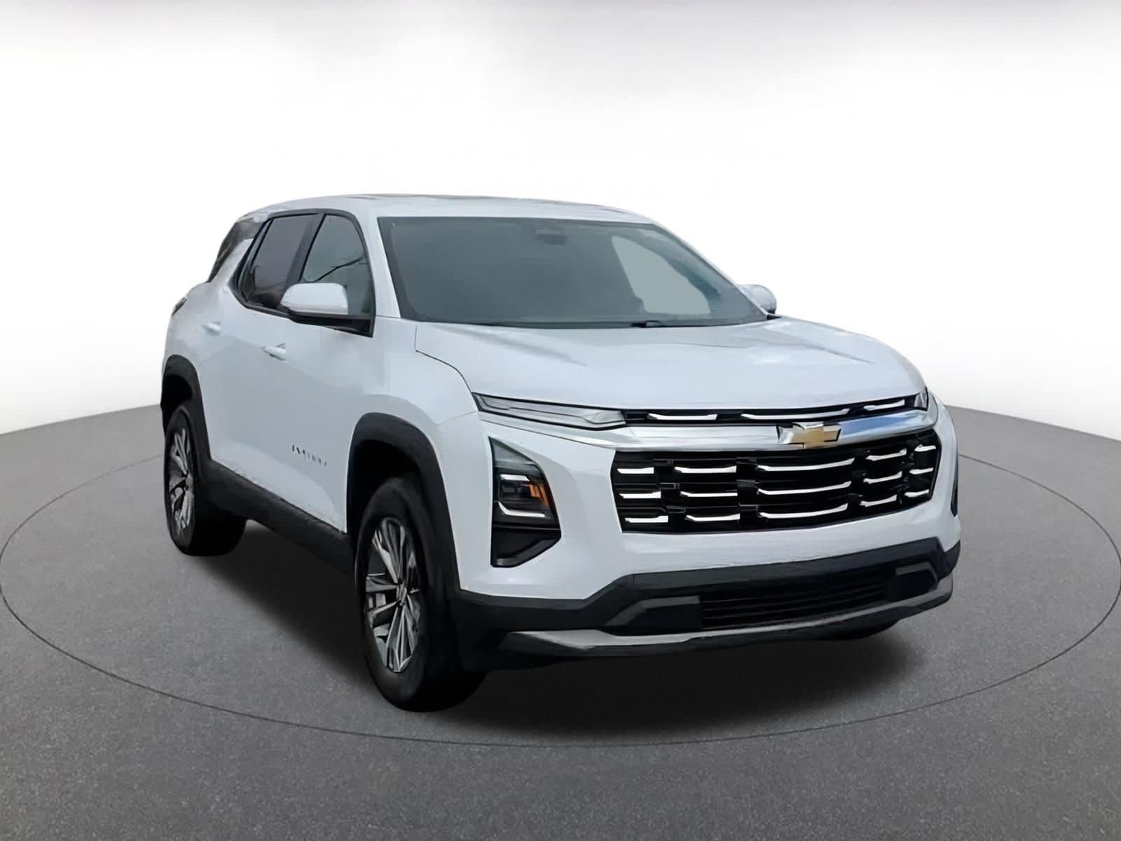 Thumbnail: 2025 Chevrolet Equinox - 3