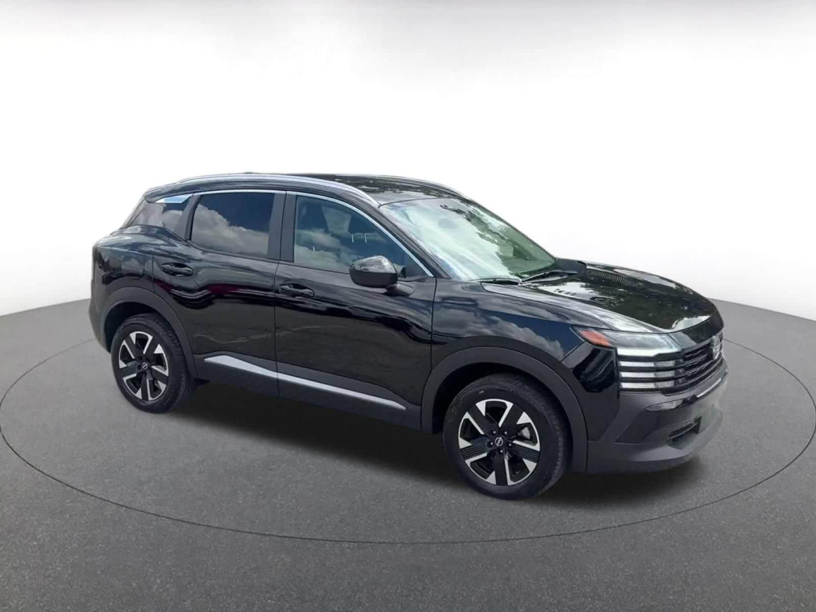 Thumbnail: 2026 Nissan Kicks - 2