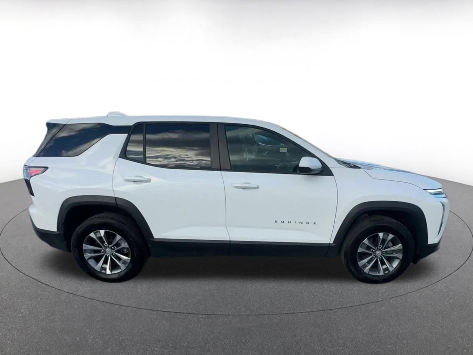 Thumbnail: 2025 Chevrolet Equinox - 16