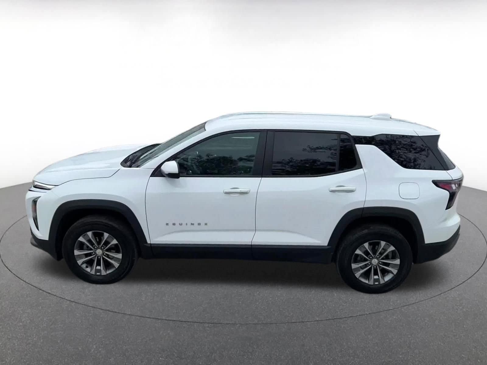 Thumbnail: 2025 Chevrolet Equinox - 9