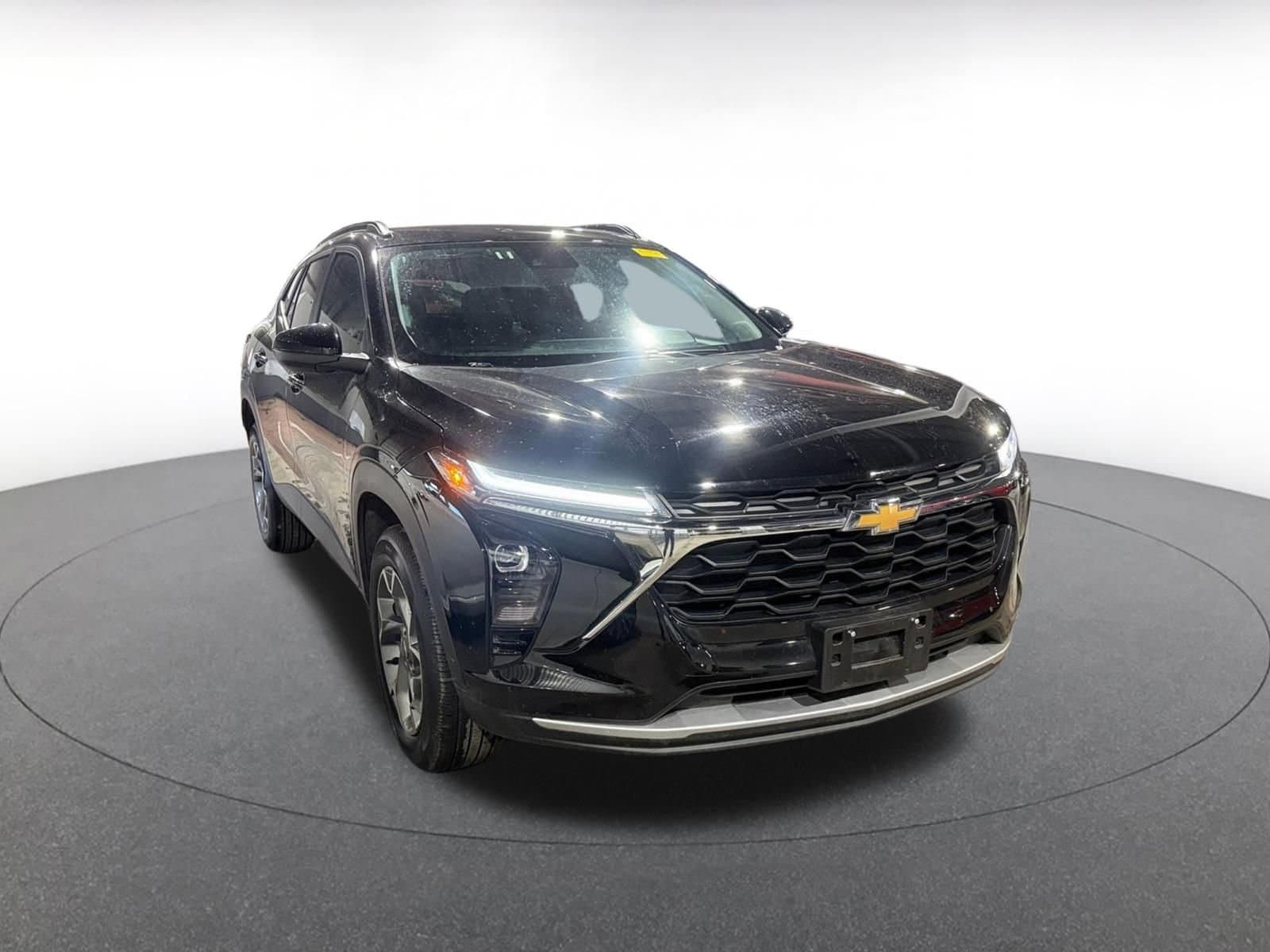 Thumbnail: 2025 Chevrolet Trax - 1