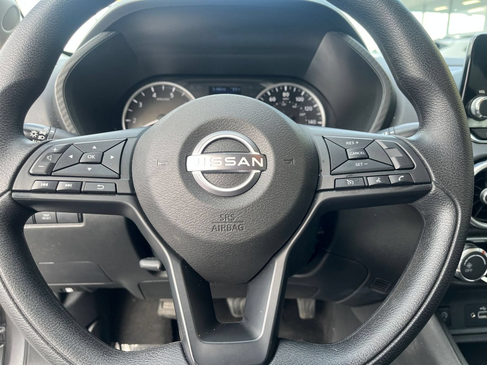 Thumbnail: 2025 Nissan Sentra - 25