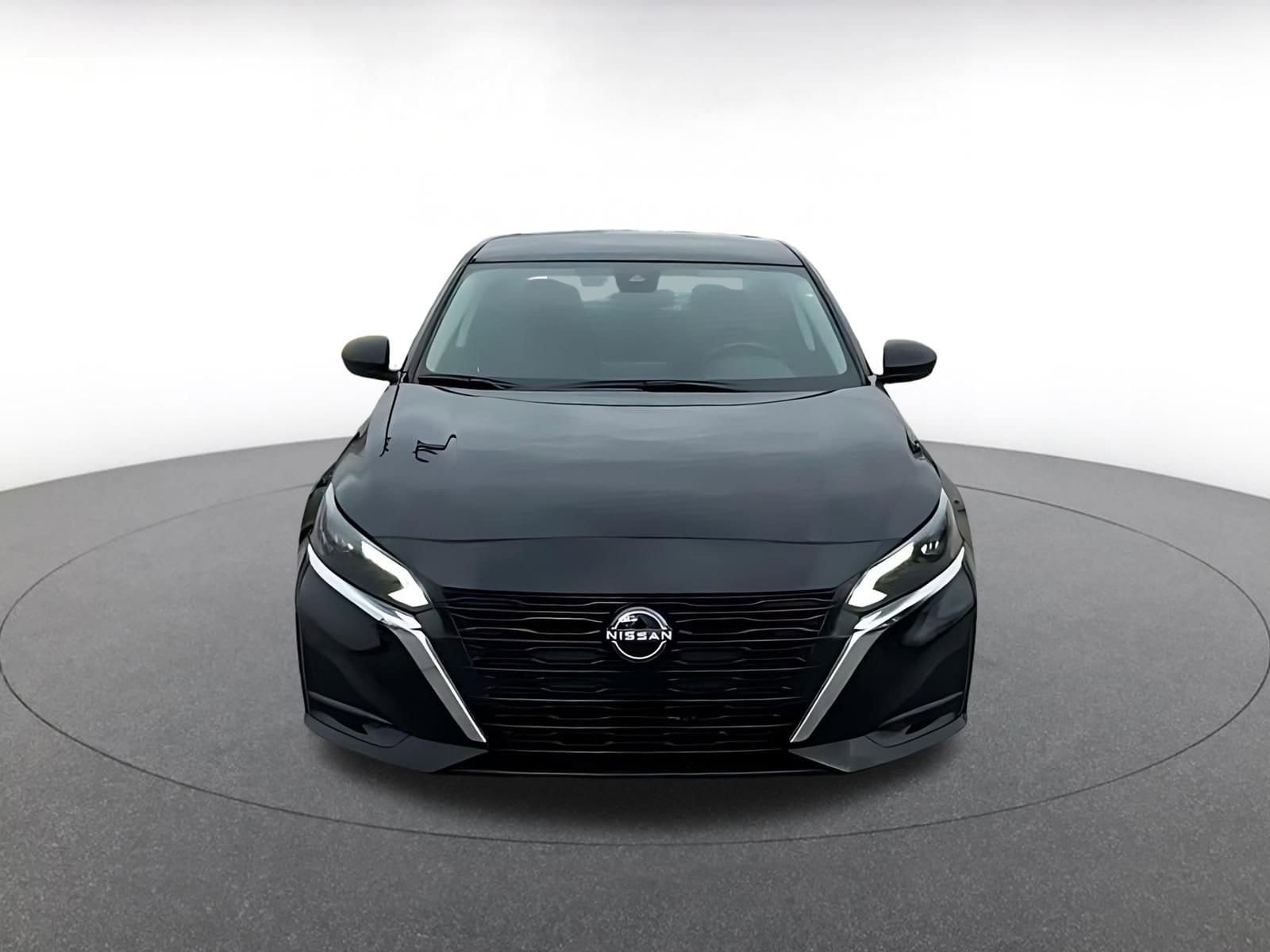 Thumbnail: 2025 Nissan Altima - 4