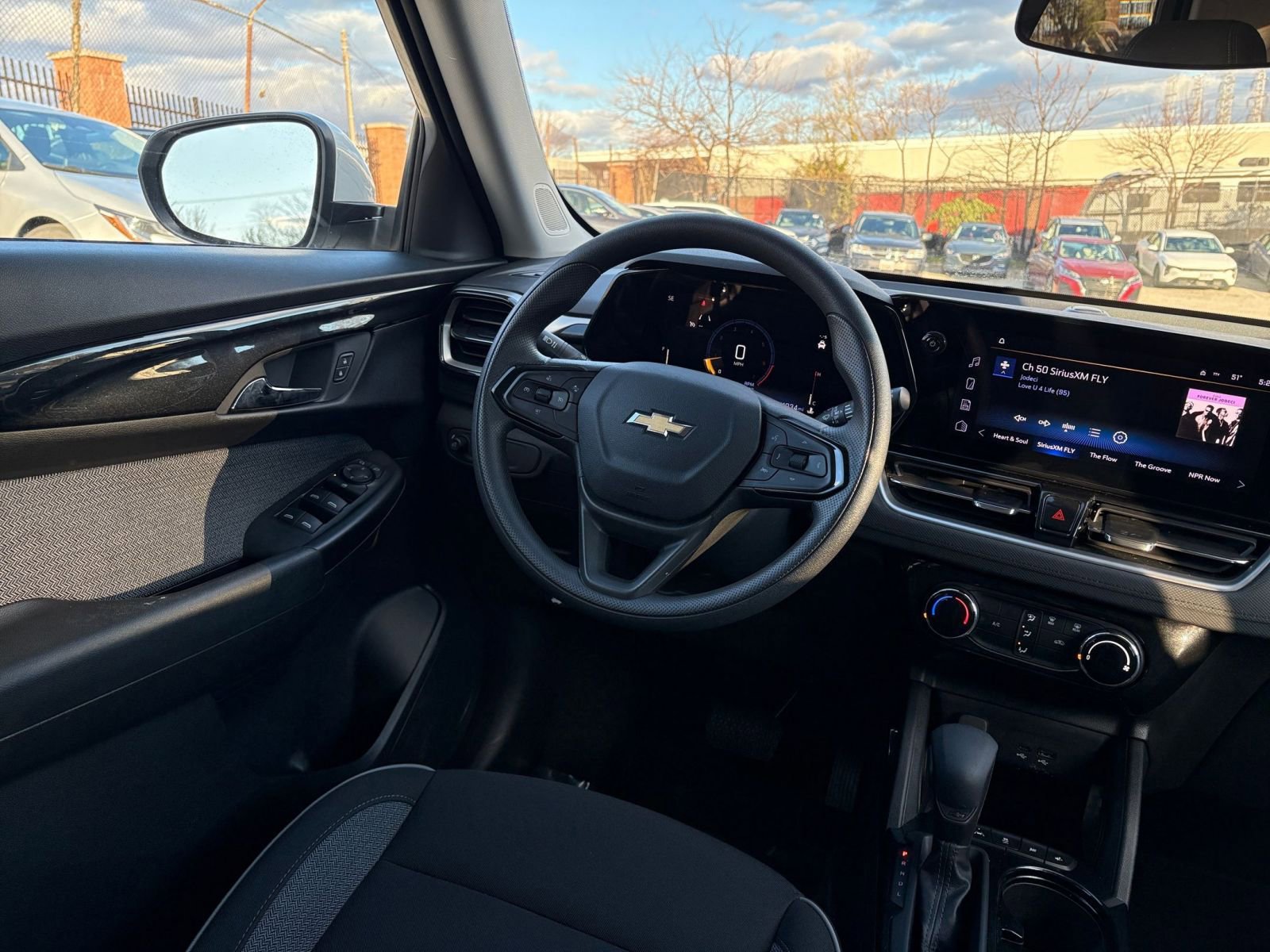 Thumbnail: 2025 Chevrolet TrailBlazer - 32