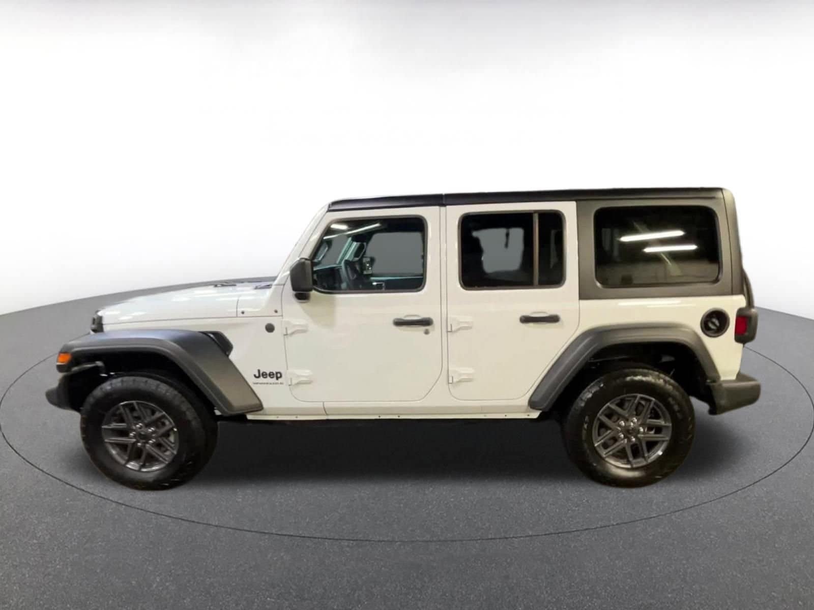 Thumbnail: 2025 Jeep Wrangler - 10
