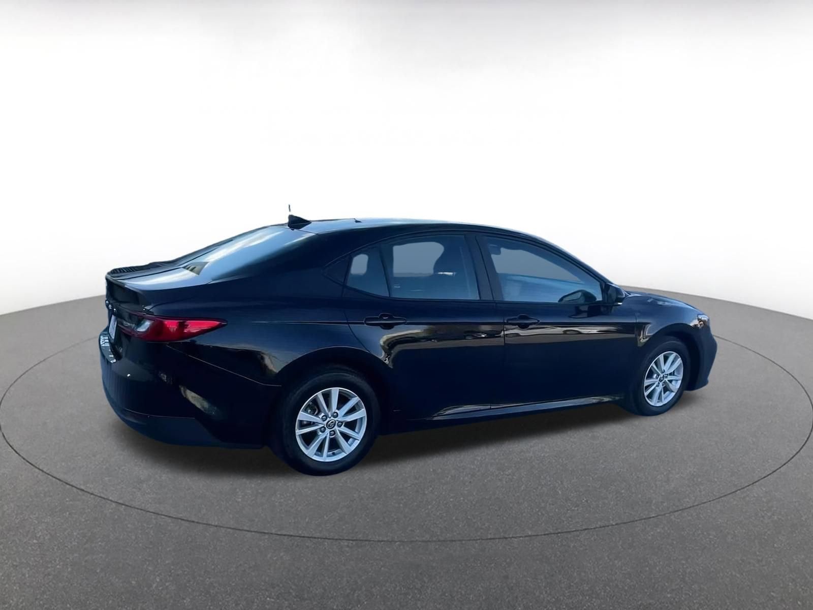 Thumbnail: 2025 Toyota Camry - 14