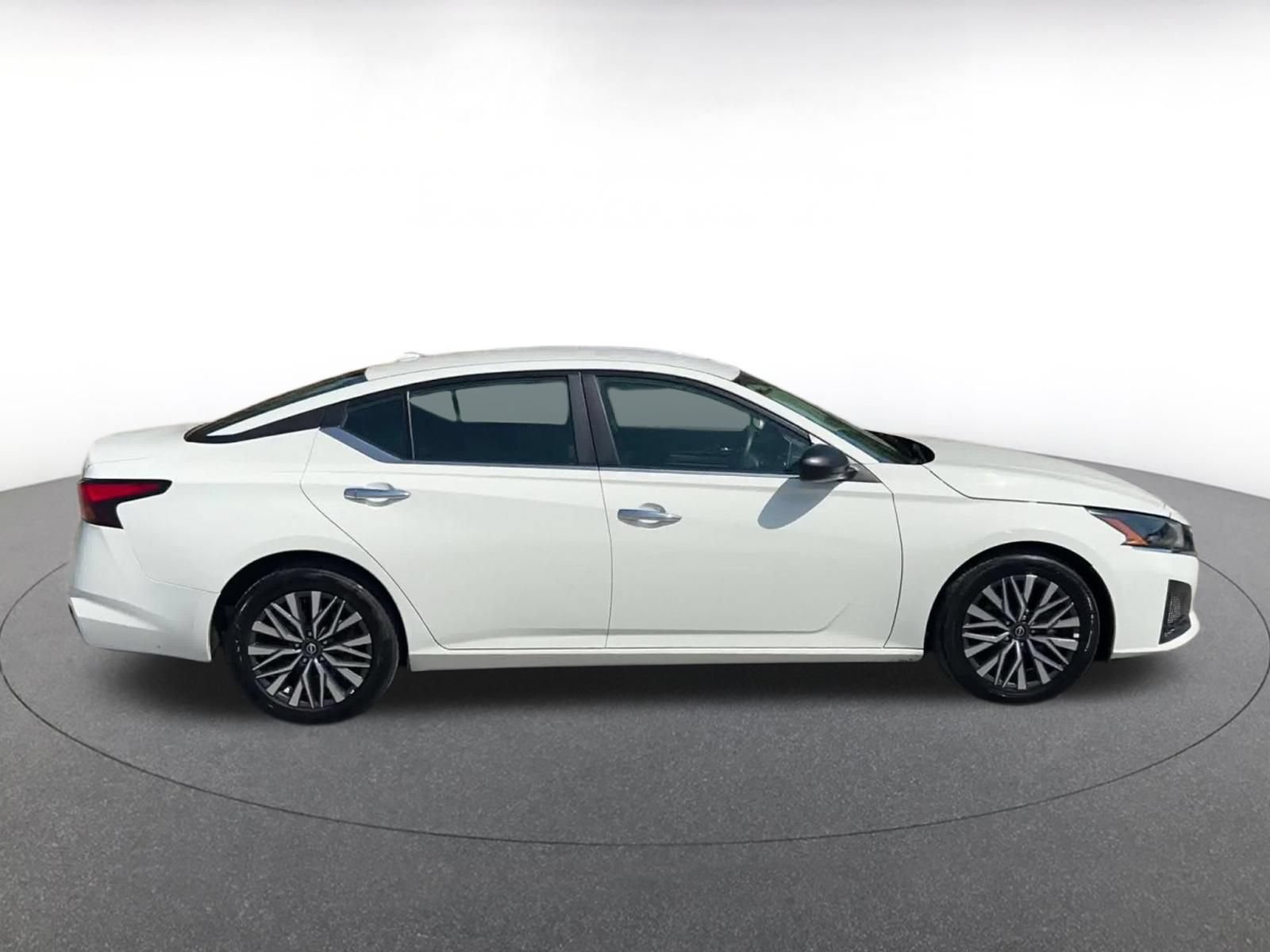 Thumbnail: 2025 Nissan Altima - 16