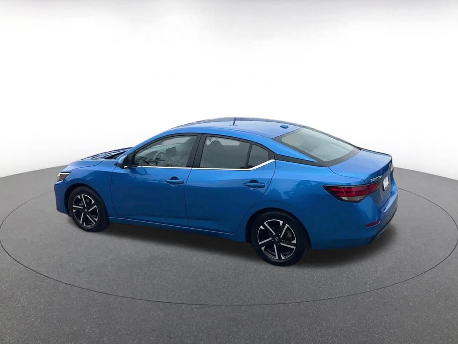 Thumbnail: 2025 Nissan Sentra - 9