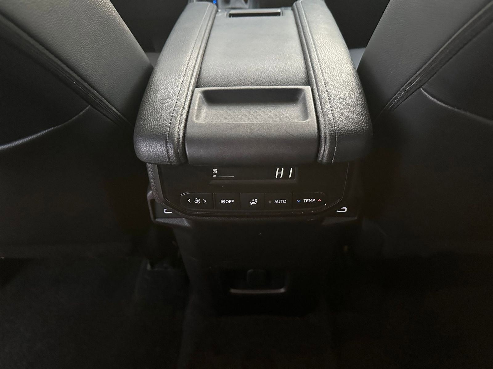 Thumbnail: 2025 Toyota Grand Highlander - 24