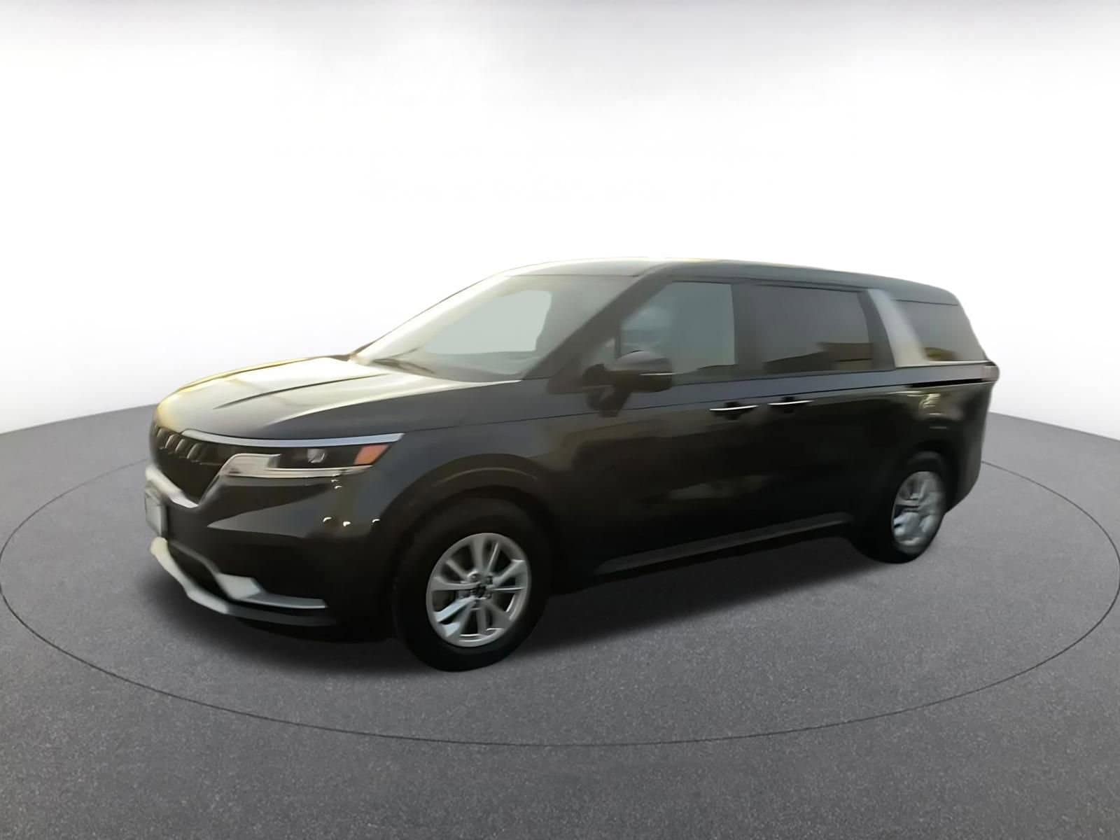 Thumbnail: 2023 Kia Carnival - 7