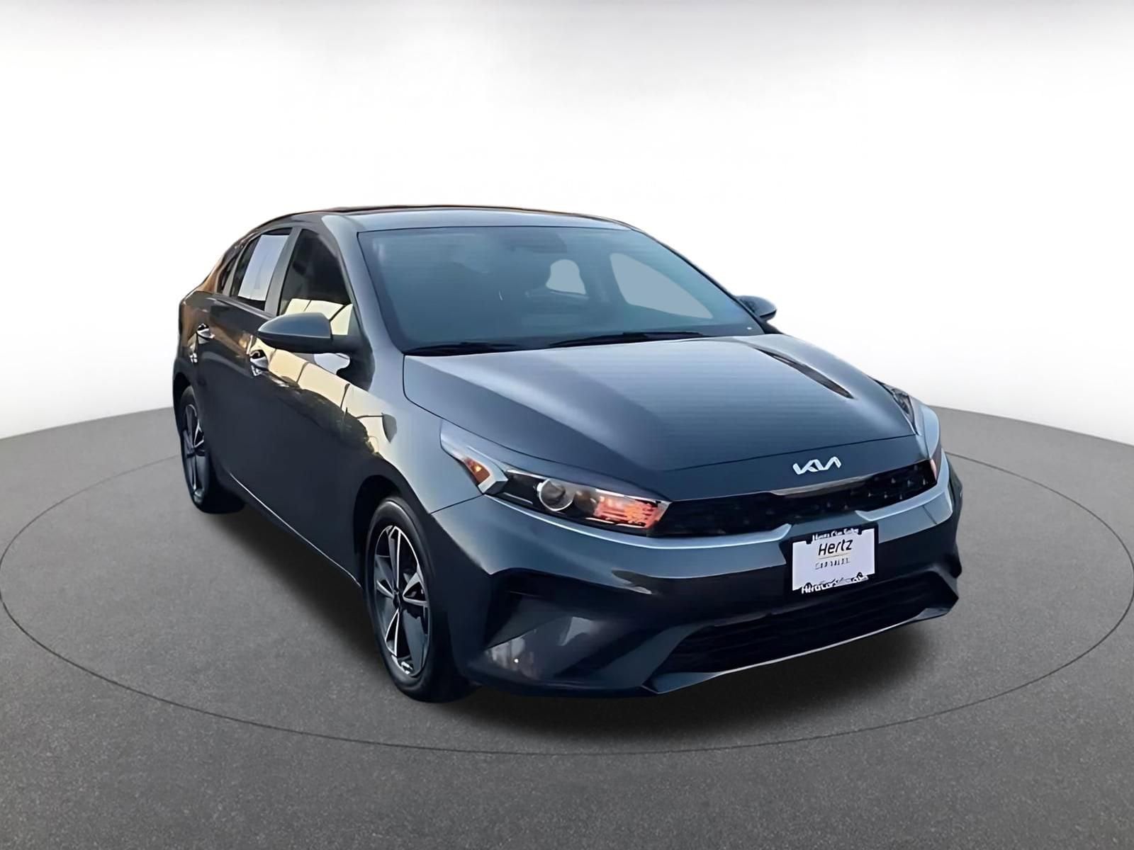 Thumbnail: 2024 Kia Forte - 3