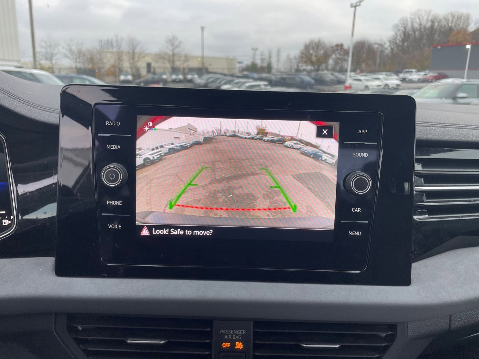 Thumbnail: 2025 Volkswagen Jetta - 17