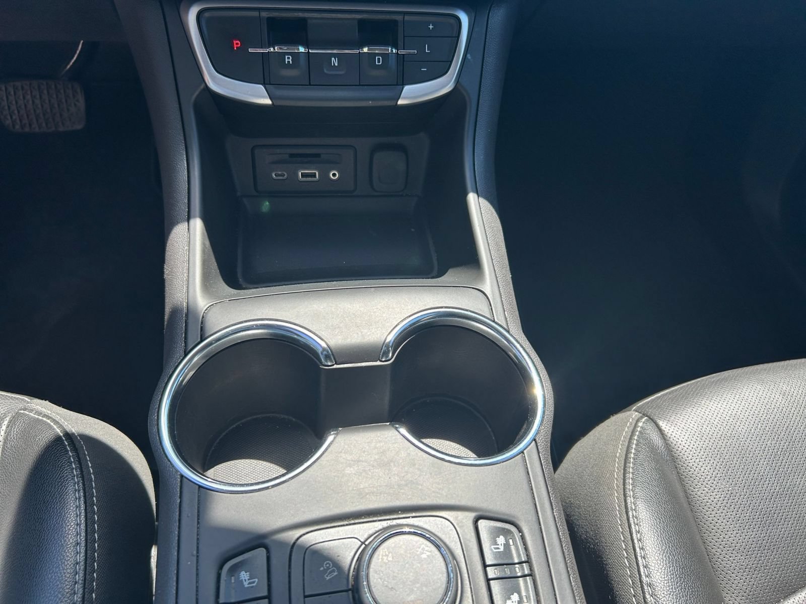 Thumbnail: 2024 GMC Terrain - 31