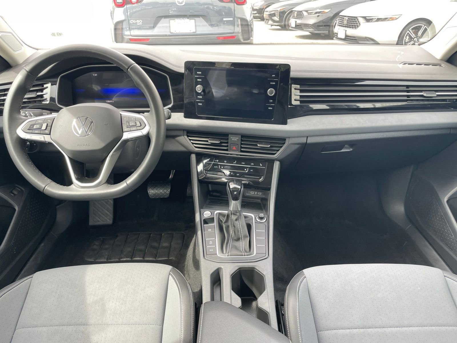 Thumbnail: 2025 Volkswagen Jetta - 33