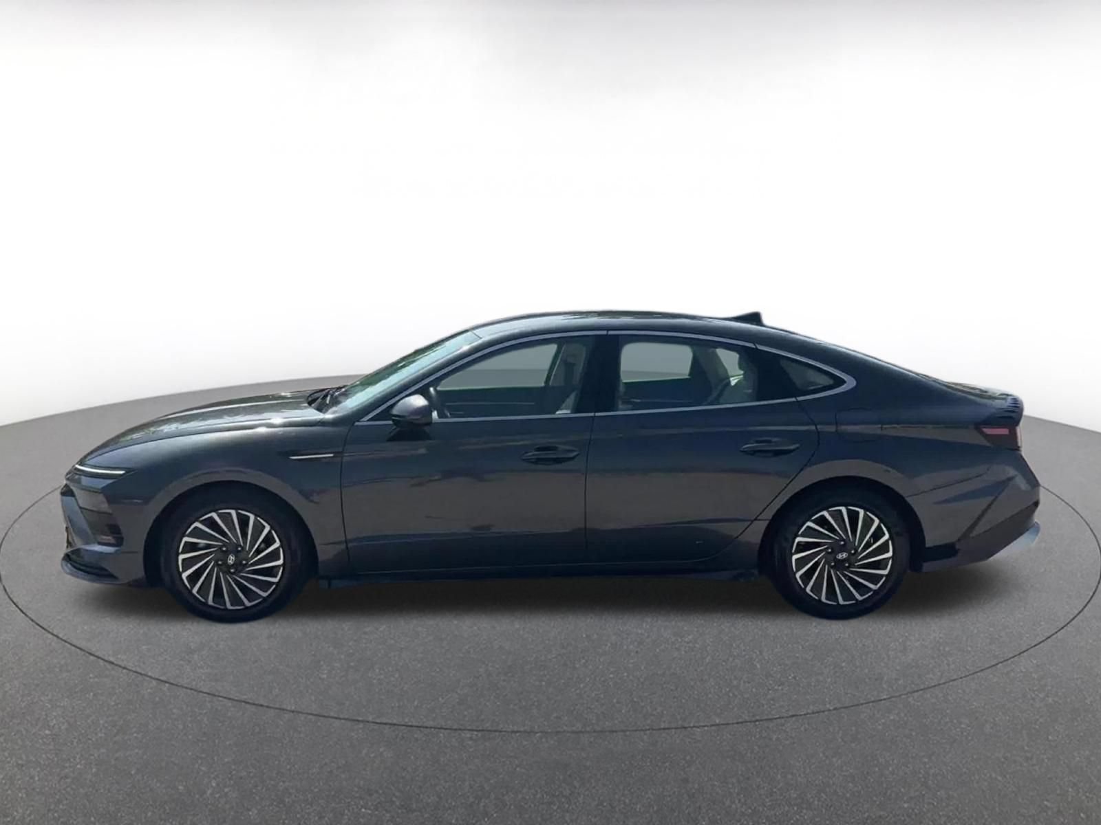 Thumbnail: 2025 Hyundai Sonata - 9