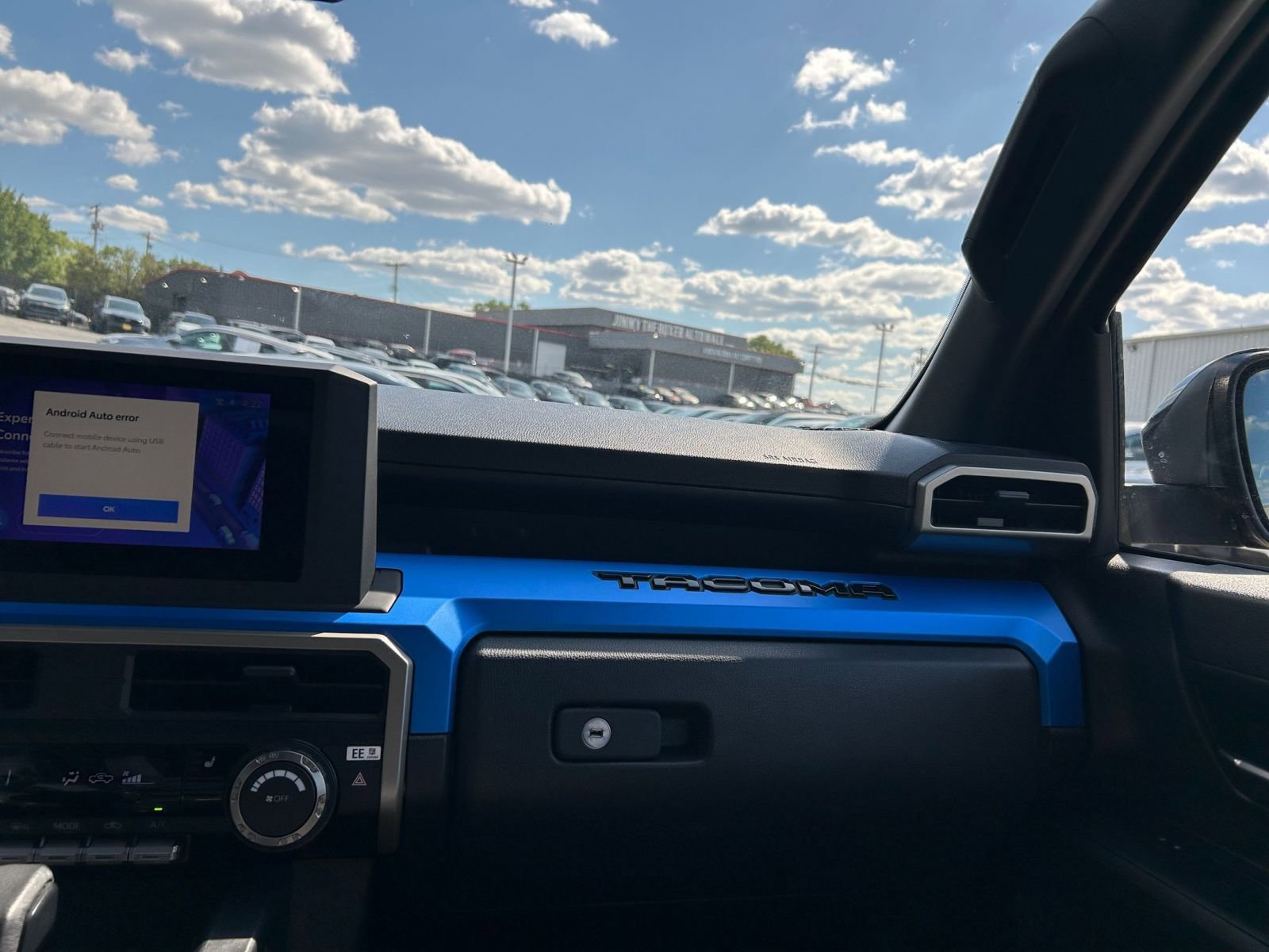 Thumbnail: 2025 Toyota Tacoma - 30